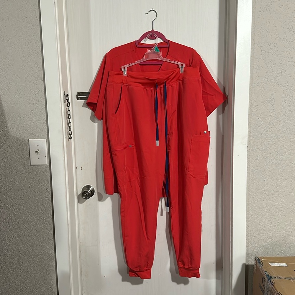 Coral Pride Figs Scrubs 2023